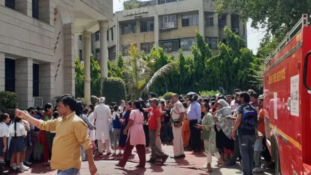 hoax-bomb-threat-delhi-govt-issues-advisory-for-schools-across-delhi-ncr-check-guidelines