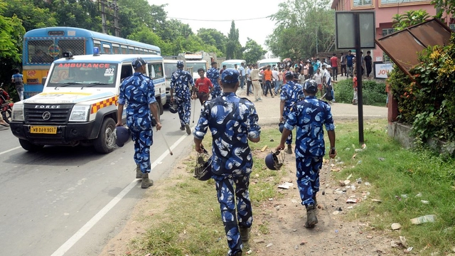 bengal-poll-violence-tmc-workers-injured-in-pre-poll-clashes-with-isf-supporters-ahead-of-lok-sabha-election-2024-phase-7-jadavpur