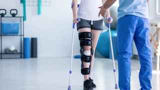 Expert Lists Useful Tips For People With Orthopedic Conditions To Stay Safe During Heatwave