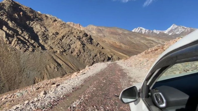 going-on-a-road-trip-on-hills-these-4-essential-tips-will-definitely-help-you-reach-your-destination-safely