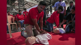 4,300 Zomato Delivery Agents Receive CPR Training; App Breaks Guinness World Record