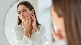 5 Common Skincare Problems In Monsoon That You Should Be Aware Of