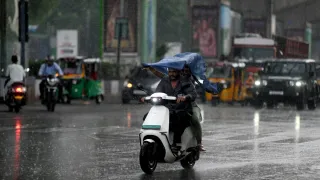 Agra Weather: Heavy Rains Bring Respite From Scorching Heat, More Showers Expected Till Sunday; Orange Alert Issued
