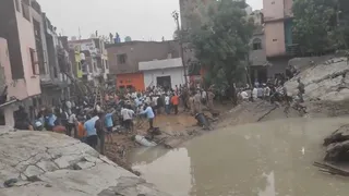 mathura-water-tank-collapse-deaths-injuries-many-trapped-as-overhead-reservoir-caves-in-army-sdma-roped-in-for-rescue