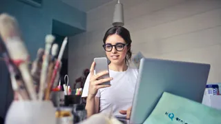 jio-airtel-vi-new-recharge-plans-tariff-hike-announced-but-bsnl-is-offering-prepaid-plans-at-most-affordable-price