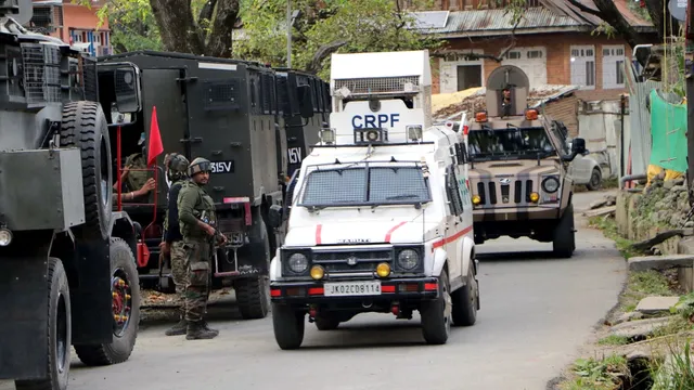 kulgam-encounter-frisal-chinnigam-village-terrorists-gunfight-indian-army-casualties-death-injured-jammu-and-kashmir