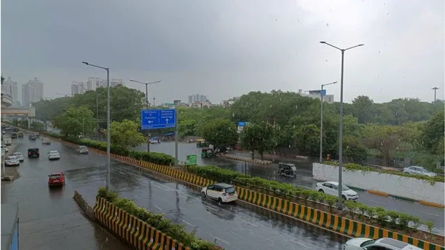 delhi-ncr-rain-today-moderate-to-heavy-rain-lashes-parts-of-delhi-noida-gurugram-temperature-drops-more-downpour-expected-this-week