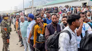 Amarnath Yatra 2024 On Course To Break Records As Over 3 Lakh Visit Holy Shrine In First 16 Days