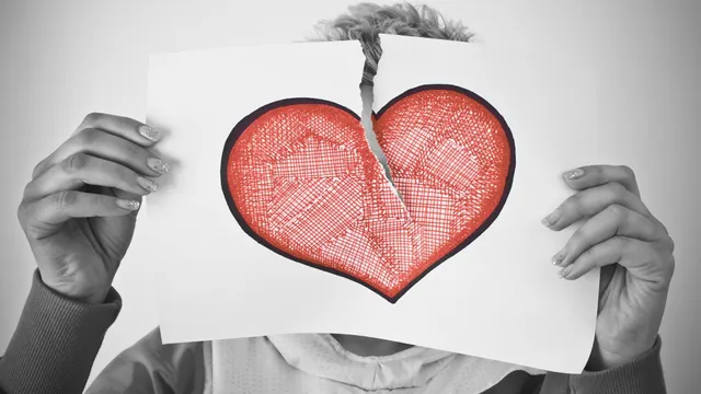 top-5-zodiac-signs-who-might-have-to-face-challenges-in-love-life