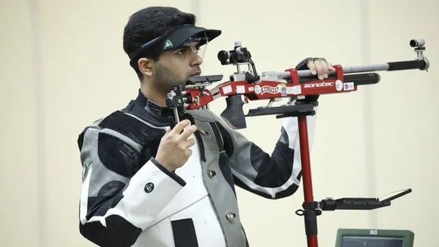 paris-olympics-2024-shooting-arjun-babuta-enters-mens-10m-air-rifle-final-sandeep-singh-bows-out
