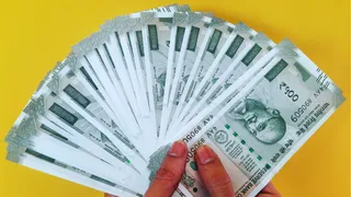 top-5-zodiac-signs-who-are-believed-to-have-abundant-money-luck