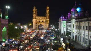 Telangana: All Establishments Except Liquor Shops Allowed To Remain Open Till 1 AM In Hyderabad