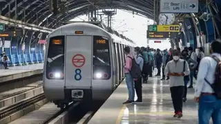 Delhi Metro News: 49-Year-Old Man Commits Suicide By Jumping From Maharaja Surajmal Station