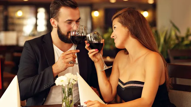 5-ways-to-spruce-up-your-romantic-date-on-a-rainy-evening