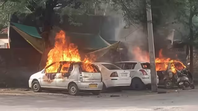 udaipur-violence-student-stabbled-in-school-multiple-vehicle-torched-section-144-imposed-rajasthan-latest-updates
