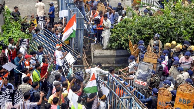 kolkata-doctor-rape-mudder-case-bjp-denounces-lathicharge-on-students-demands-mamata-banerjee-resignation-and-polygraph-test
