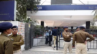 sbi-bank-fraud-hyderabad-branch-manager-others-arrested-for-rs-175-crore-scam-how-they-swindled-money