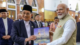 PM Modi To Have Dinner At Brunei Sultan's Luxury Palace, To Set Course For Singapore After Concluding Historic Visit