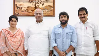 'Ready To Fight From Sadak To Sansad': Vinesh Phogat, Bajrang Punia Join Congress Ahead Of Haryana Assembly Election