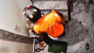 Caught On CCTV: Viral Video Shows Swiggy Delivery Boy Stealing Shoes From Outside Apartment
