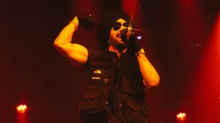 Diljit Dosanjh Hit By A Phone During Concert, Singer Wins Hearts With Humble Response | WATCH