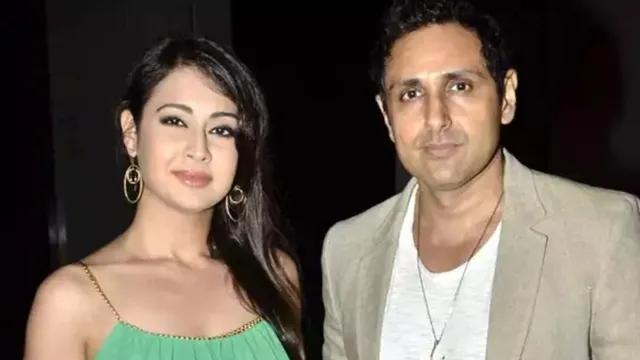 bollywood-actor-parvin-dabas-in-icu-after-car-accident-in-mumbai-wife-preeti-issues-a-statement
