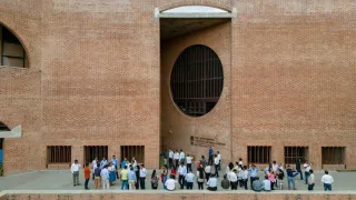 IIM Ahmedabad MBA Student Dies By Suicide In Hostel Room, Stress Cited As Reason