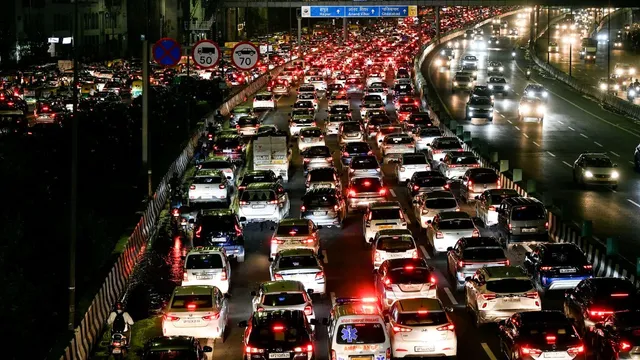 delhi-new-scrapping-policy-how-to-get-tax-rebate-on-new-diesel-petrol-cng-vehicle-purchase-ncr