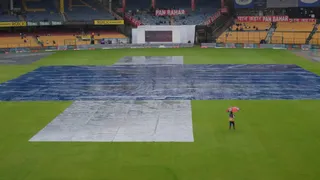 bengaluru-m-chinnaswamy-stadium-live-weather-updates-india-vs-new-zealand-1st-test-rain-forecast-ind-nz-scorecard-pitch-report-lb