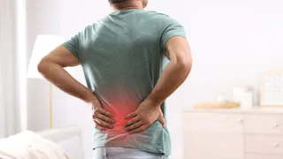 6 Everyday Habits That Can Lead To Chronic Back Pain | Know From Doctor