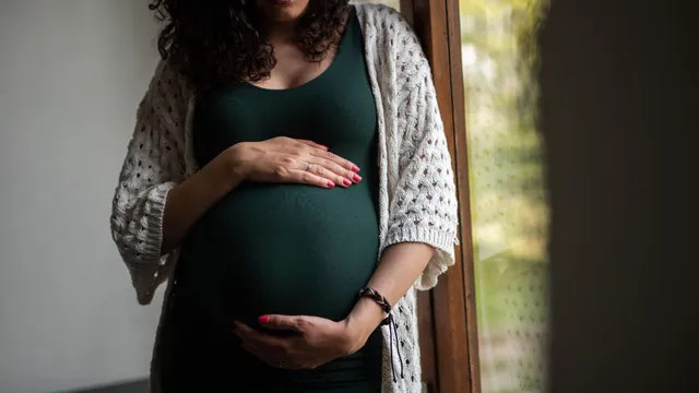 doctor-lists-important-tips-that-pregnant-women-should-keep-in-mind-for-karwa-chauth-fasting