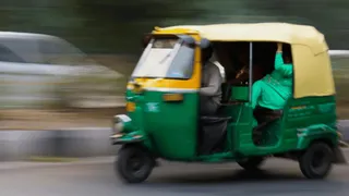 Bengaluru Auto Rickshaw Driver’s Innovative Way To Help Passengers Learn Kannada Receives Mixed Reactions