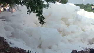 Tamil Nadu News: Toxic Foam Blocks Roads In Hosur After Heavy Rain; Commuters Face 15 km Detour