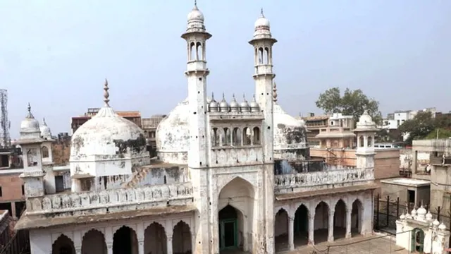 gyanvapi-case-varanasi-court-rejects-hindu-side-plea-seeking-asi-survey-of-full-disputed-area-gyanvapi-row