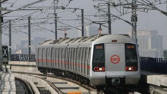 delhi-metro-to-run-60-extra-trips-on-these-days-to-ease-congestion-during-festive-season
