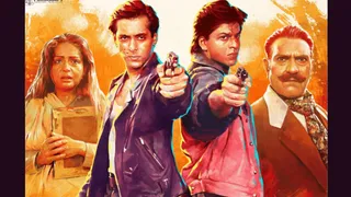 Salman Khan, Shah Rukh Khan Fans Go Crazy Over Re-Release Of Rakesh Roshan-Directed Karan Arjun | Viral Videos