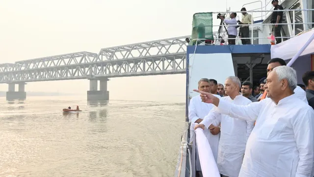 chhath-puja-2024-bihar-chief-minister-nitish-kumar-reviews-preparations-in-patna-inspects-ghats