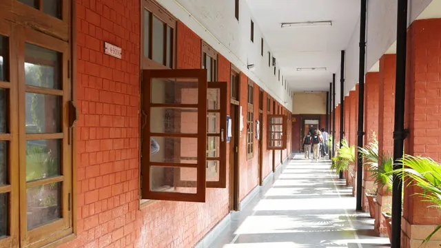 du-and-jnu-colleges-closed-du-jnu-shift-to-online-classes-amid-severe-air-pollution-in-delhi-ncr