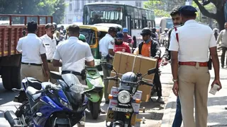 Bangaloreans Beware! Bengaluru Traffic Police Alerts Public About Fraudulent Traffic Fine Calls