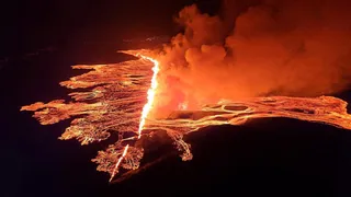 Iceland Volcano Erupts For Seventh Time In 2024, Triggers Blue Lagoon Evacuation; Watch Stunning Video