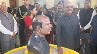'The Fact Is...': Bengal Governor Ananda Bose Under Fire For Unveiling His Own Statue, Issues Clarification