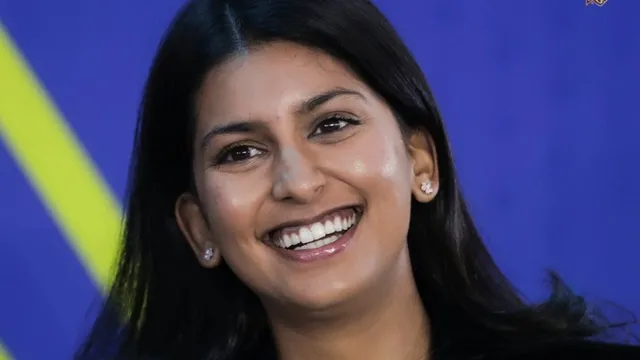 ipl-2025-auction-meet-jahnavi-mehta-youngest-bidder-in-cricket-history-internet-hails-her-as-new-national-crush
