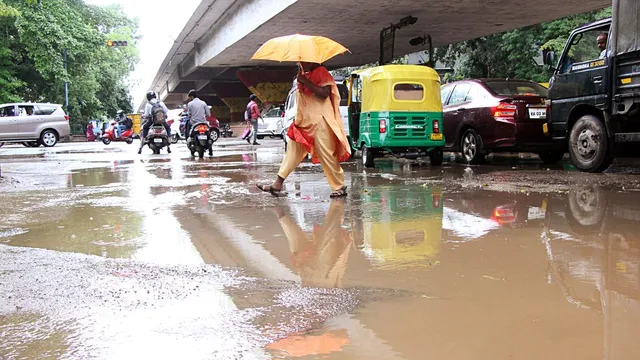 bengaluru-weather-update-haze-light-rain-loom-over-city-as-cyclone-fengal-approaches-check-imd-forecast