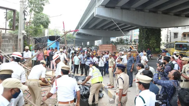 hyderabad-police-launch-rope-drive-to-clear-encroachments-on-roads-details