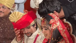 ‘She Won In Life’: Internet Reacts To Viral Video Of Groom Crying During Bride’s Vidai | WATCH