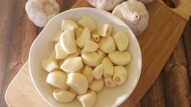 5-important-reasons-why-you-must-add-garlic-to-your-winter-meals