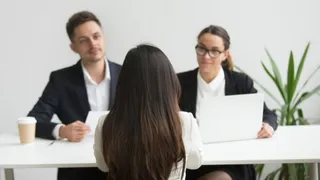 5 Lucky Colours To Wear For Job Interview Success As Per Vastu Shastra