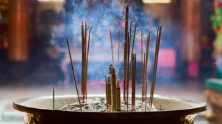 Why You Should Not Use Agarbatti Or Incense Sticks In Hindu Puja Rituals