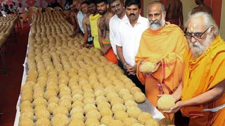 Tirupati Laddu Row: Six-Member SIT Team Visits Tirumala Temple, Inspects Kitchen And Laboratory | WATCH
