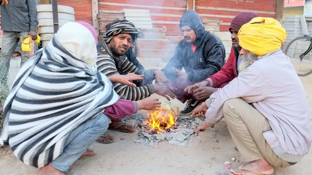 weather-updates-cold-wave-sweeps-delhi-neighbouring-states-snowfall-likely-in-himachal-uttarakhand